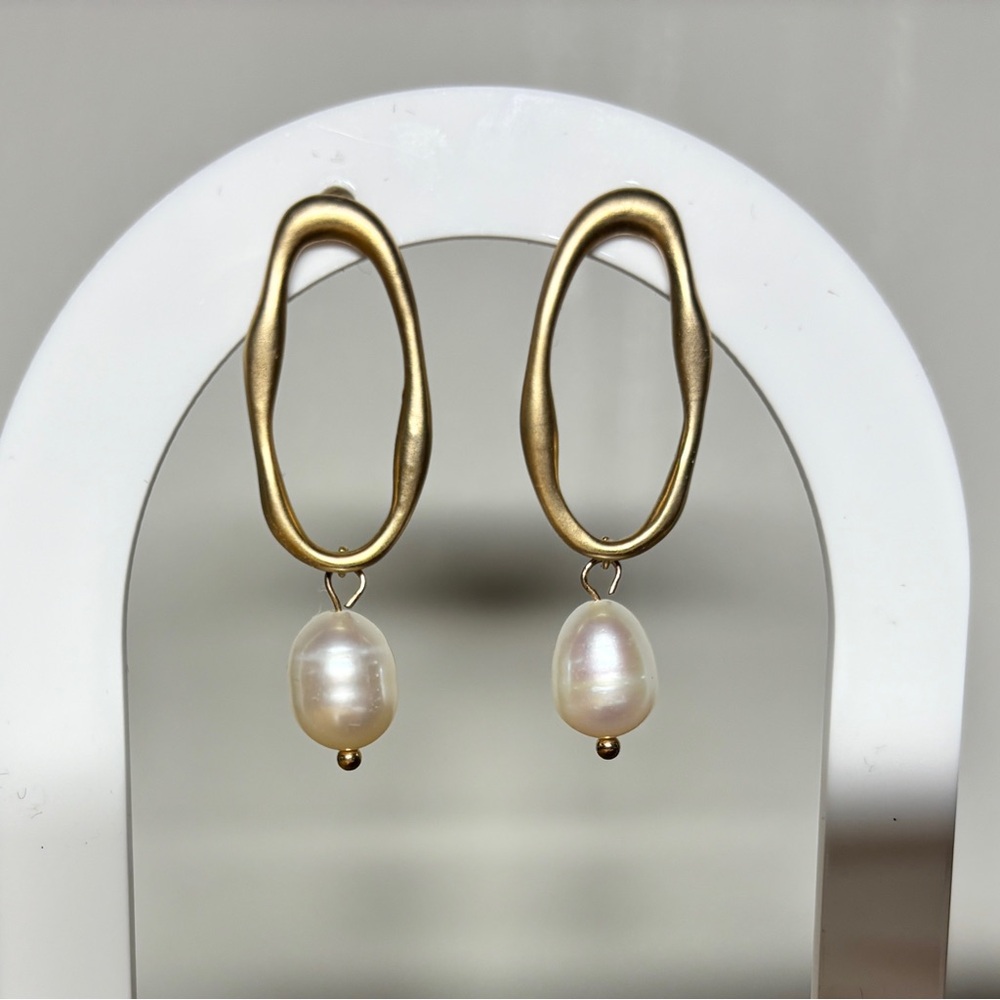 925 Sterling Silver w/ Real Pearl